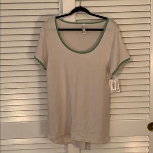 Brand New LulaRoe Classic T Size Large